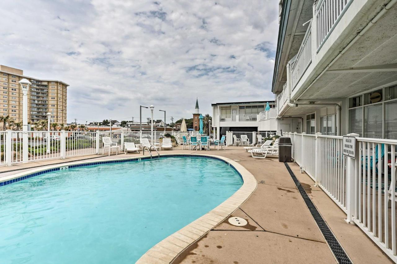 Апартаменти Virginia Beach Studio With Balcony And Pool View! Екстер'єр фото